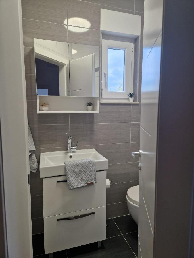 Apartman River Breeze Omiš Exterior foto