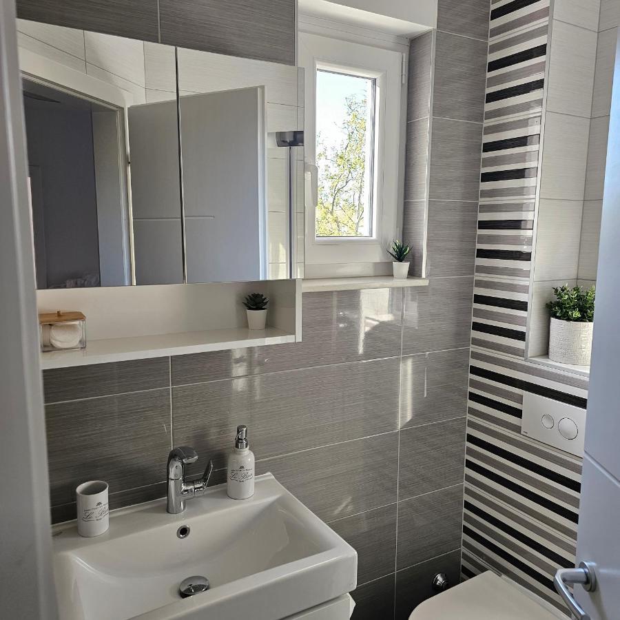 Apartman River Breeze Omiš Exterior foto