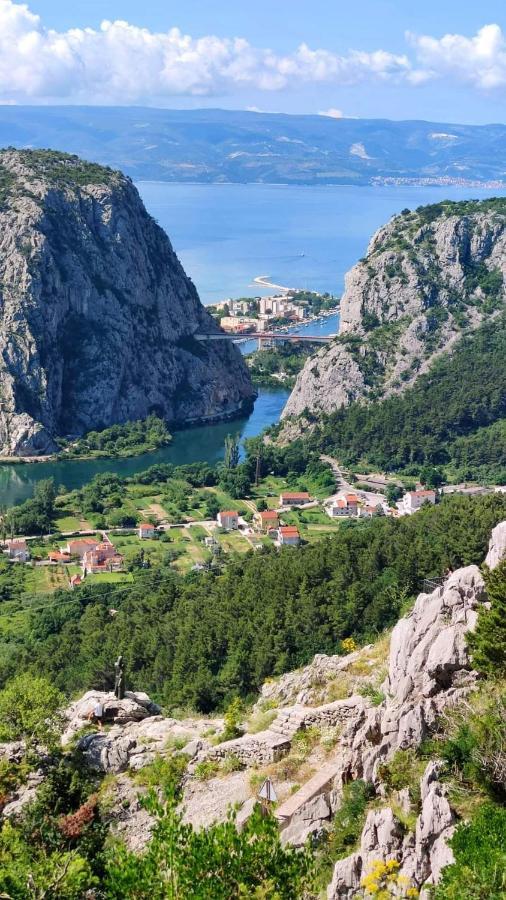 Apartman River Breeze Omiš Exterior foto